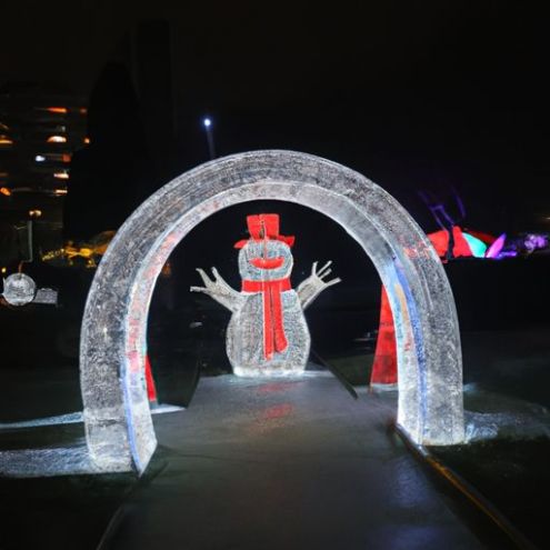 การตกแต่งกลางแจ้ง Christmas Lighted Sculpture garden street 3D Giant Snowman Arch Motif Light Custom ความสูง 3 เมตร