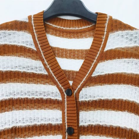 produzione unisex di maglioni pullover, impresa manifatturiera di cardigan di lana da donna