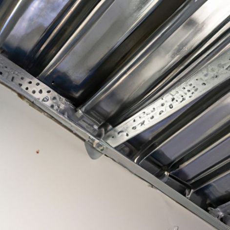 Stalen T-balkplafond Kiel verlaagd plafond t-balk Fabrieksleverancier T Grid Demontage Gegalvaniseerd