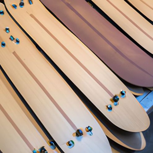 उपकरण चिनार लकड़ी कोर शीतकालीन आउटडोर स्नोबोर्ड शुरुआती बच्चों और वयस्क बच्चों के लिए गर्म बिक्री शीतकालीन खेल स्की